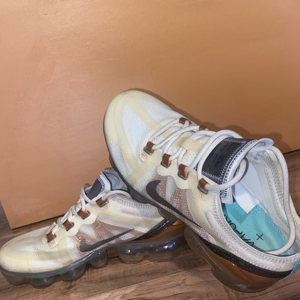 Nike Womens VaporMax w/ BOX